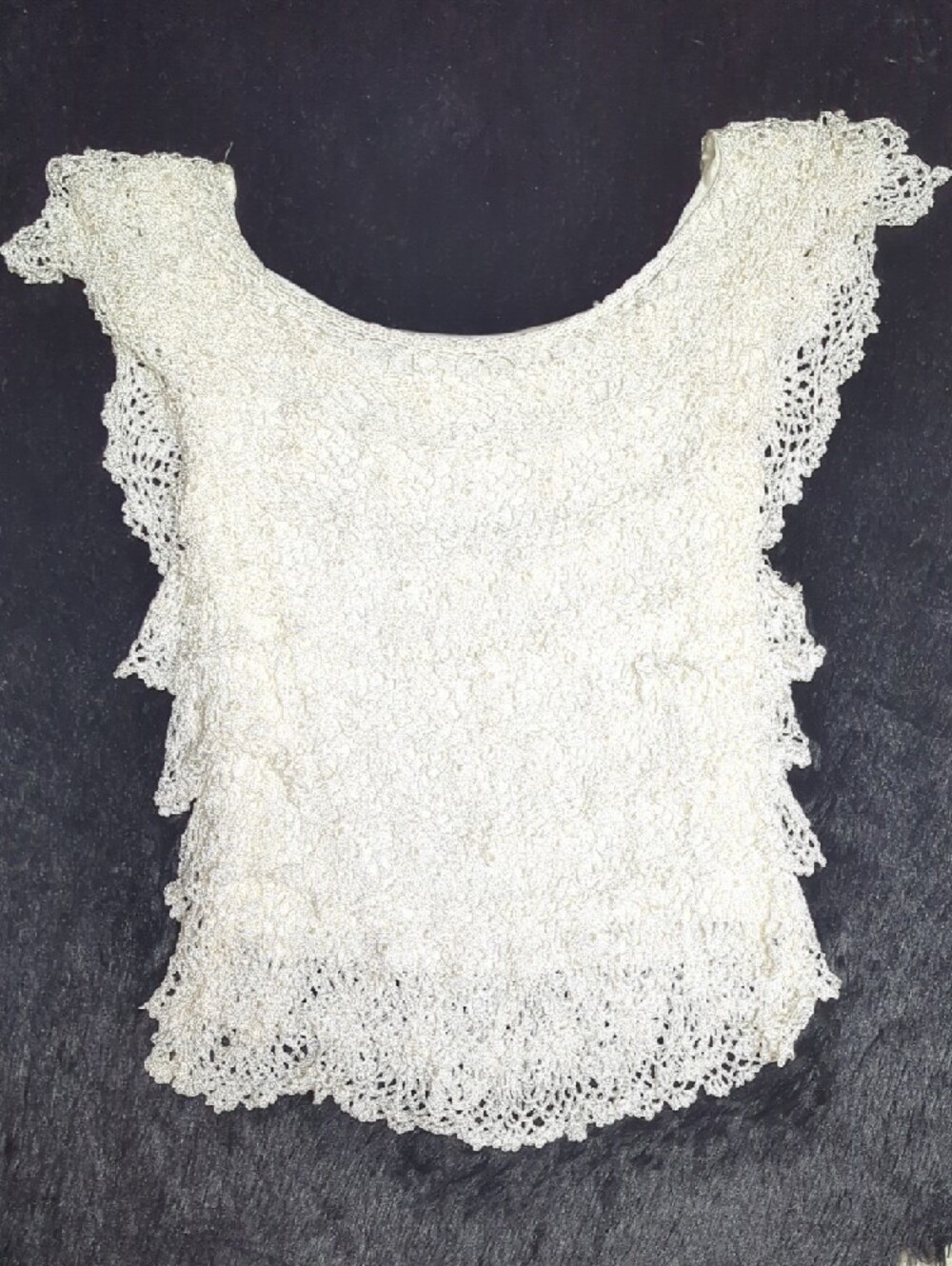 Romantic Lace Ruffle Top - Picture 3 of 3